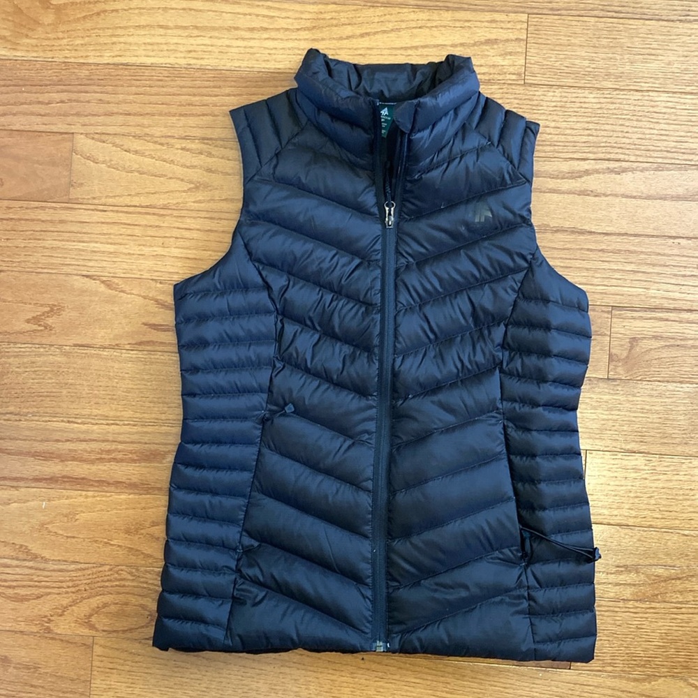 Woods brand women’s black vest size S
